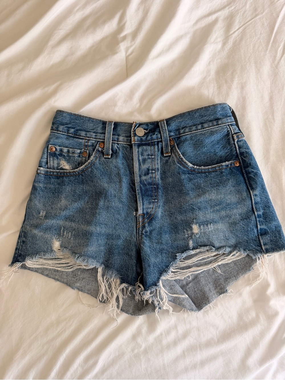 High-Rise Levi’s Distressed Denim Women's Shorts - Blue